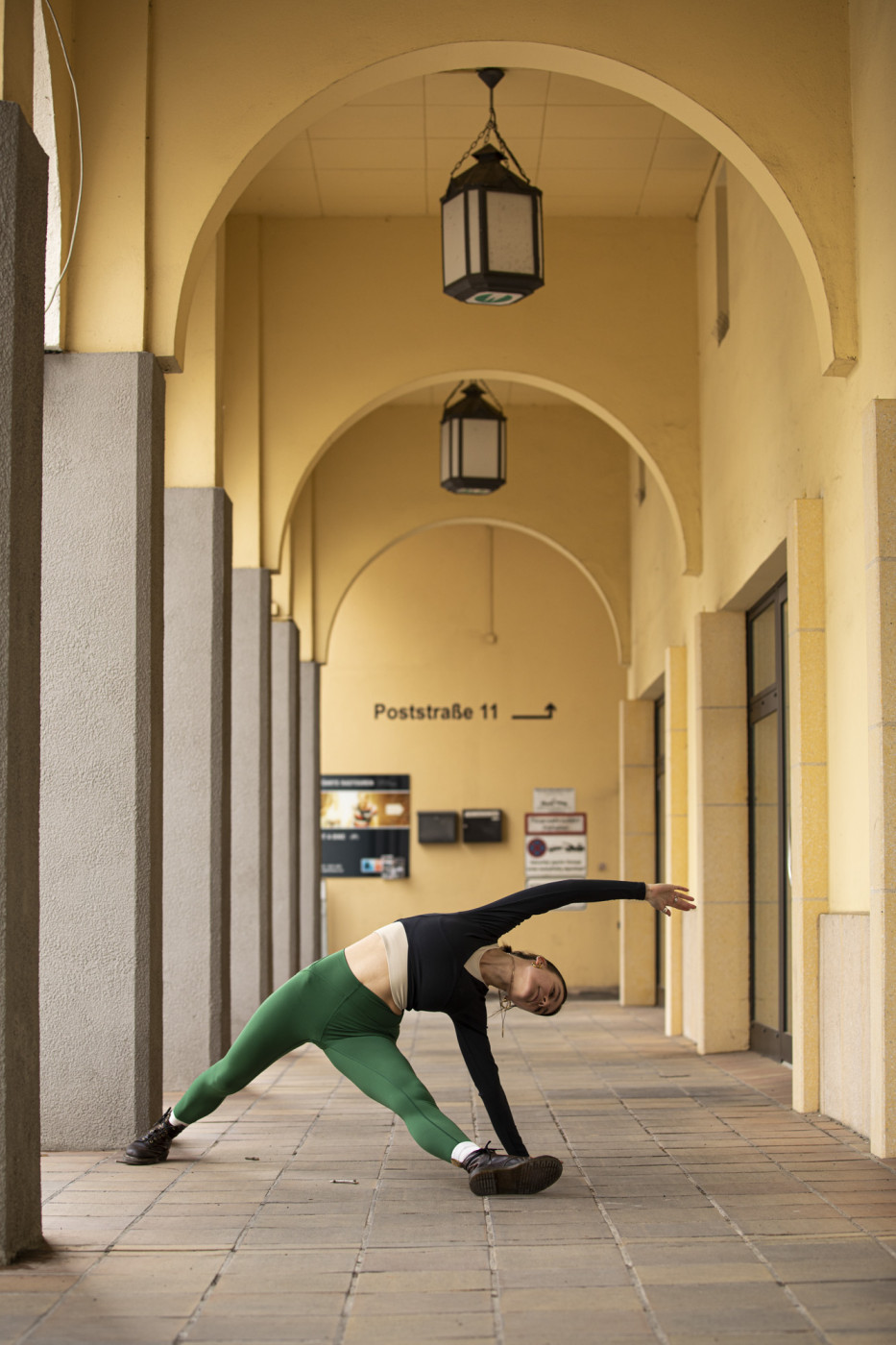 Elad-Itzkin-Yoga-Photography-Elvyra-Yoga-Berlin-ELAD0078.jpg