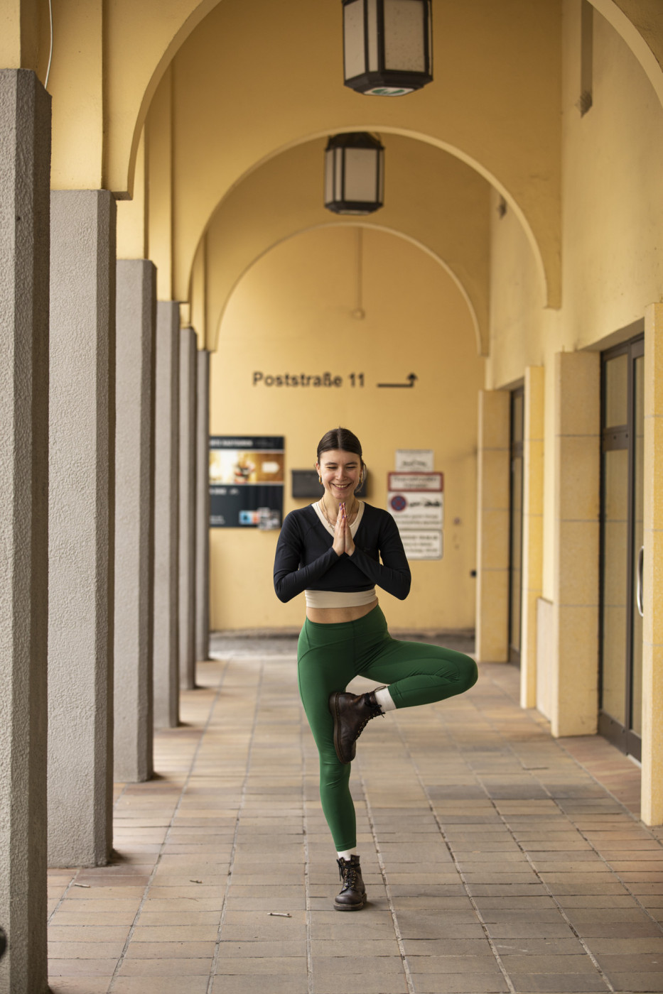 Elad-Itzkin-Yoga-Photography-Elvyra-Yoga-Berlin-ELAD0081.jpg