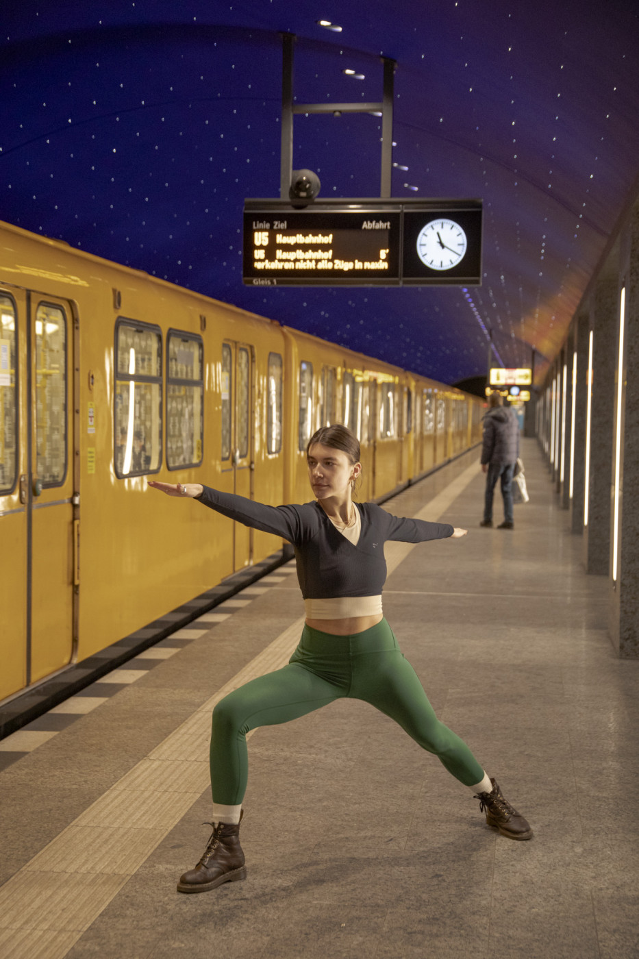 Elad-Itzkin-Yoga-Photography-Elvyra-Yoga-Berlin-ELAD0296.jpg