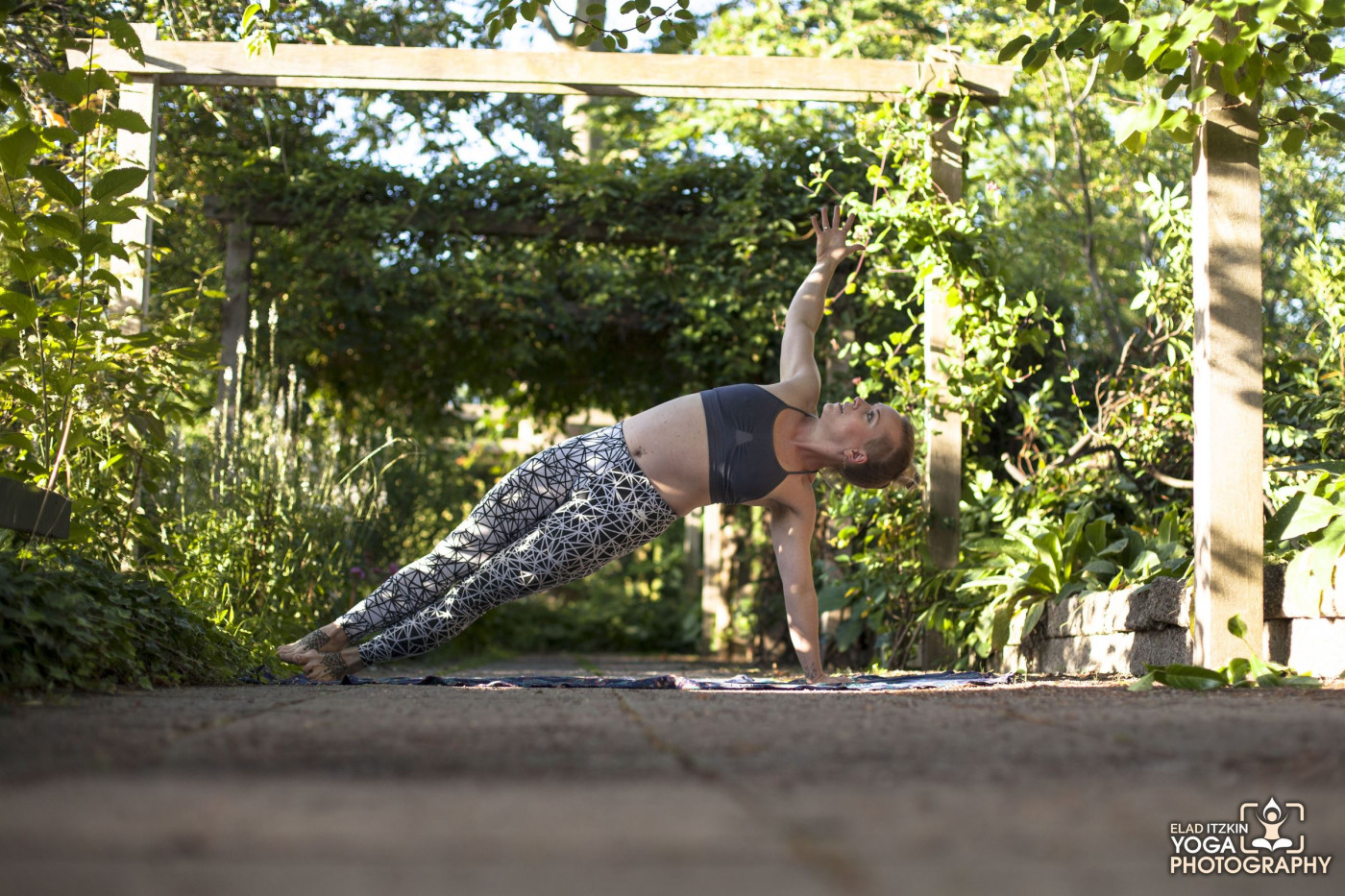 Evaloa-Schou-Yoga-Dance-Elad-Itzkin-Yoga-Photography-Copenhagen-Denmark-0355.jpg