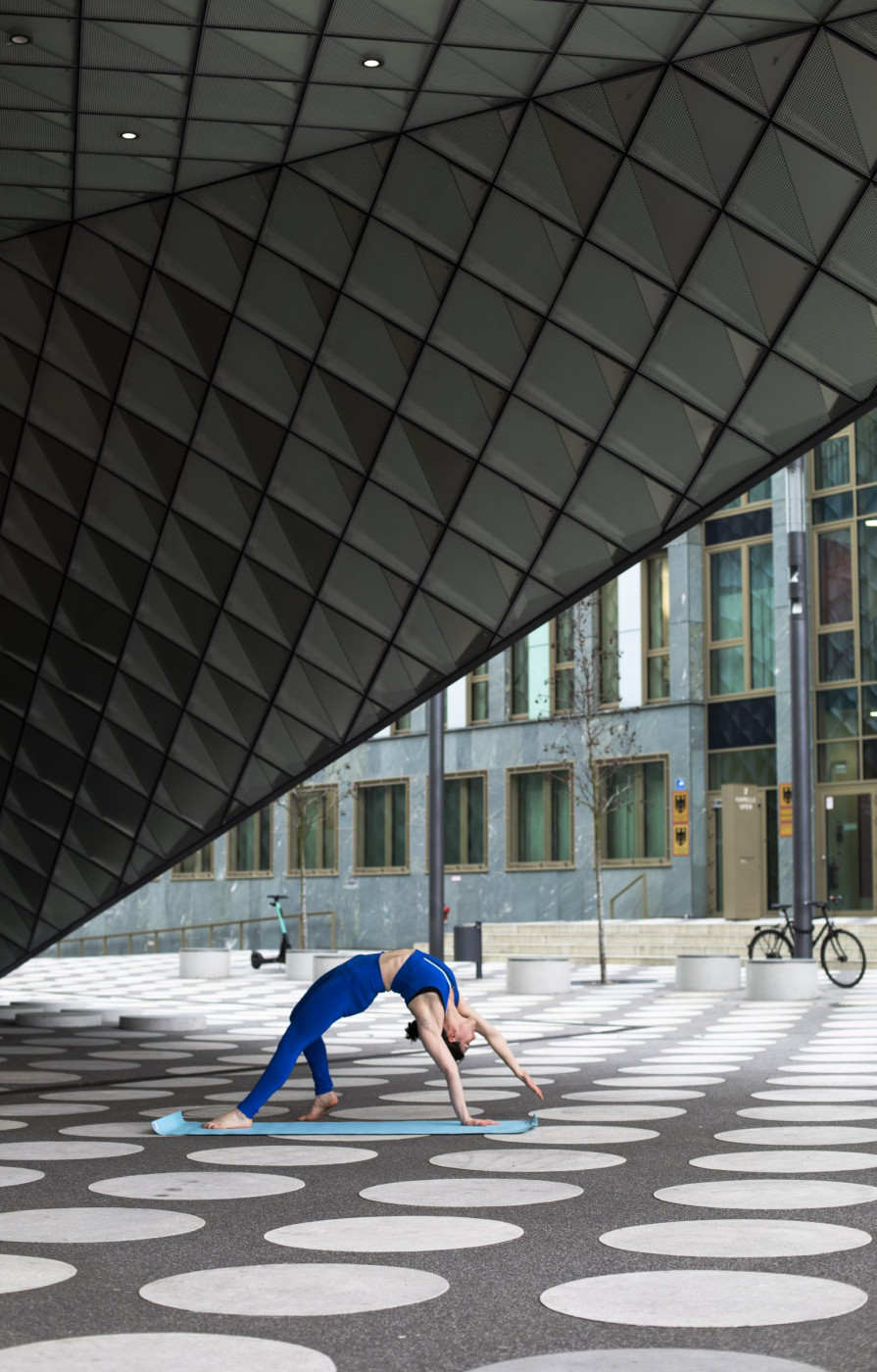 Elad-Itzkin-Yoga-Photography-Jessica-Jhotiyoga-Berlin-Germany-ELAD8351.jpg