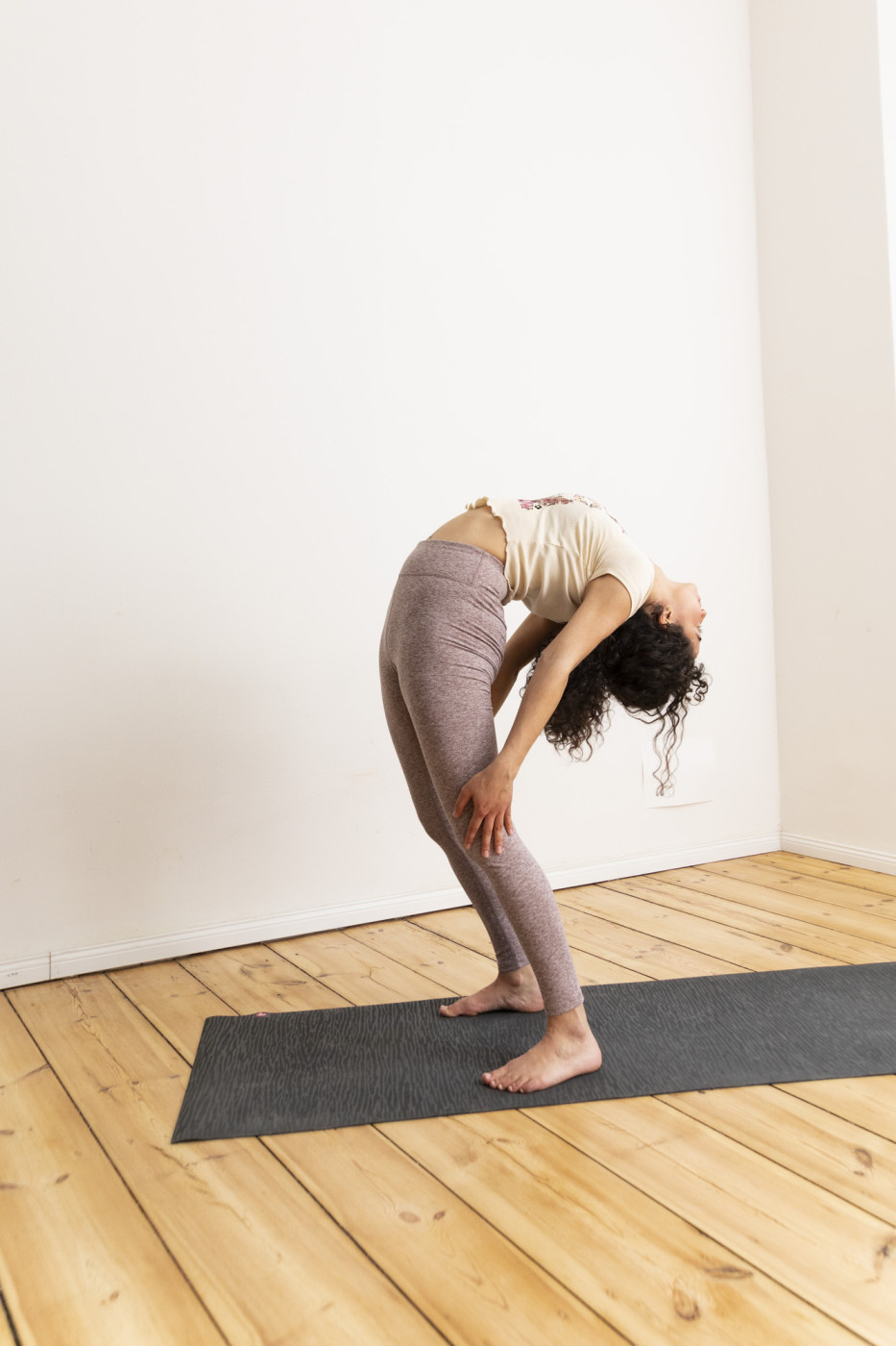 Elad Itzkin Yoga Photography - Júlia von Montfort - Berlin - ELAD0043.jpg