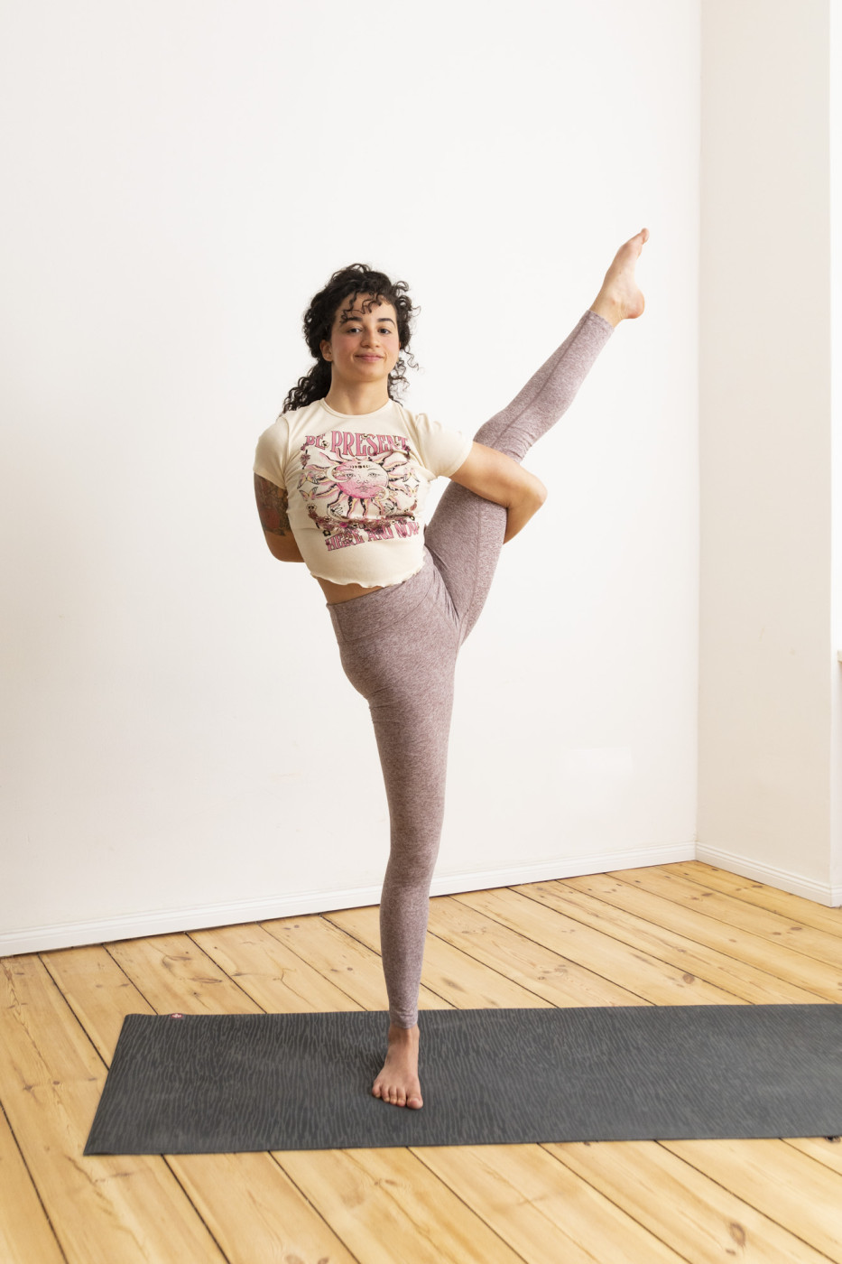 Elad Itzkin Yoga Photography - Júlia von Montfort - Berlin - ELAD0044.jpg