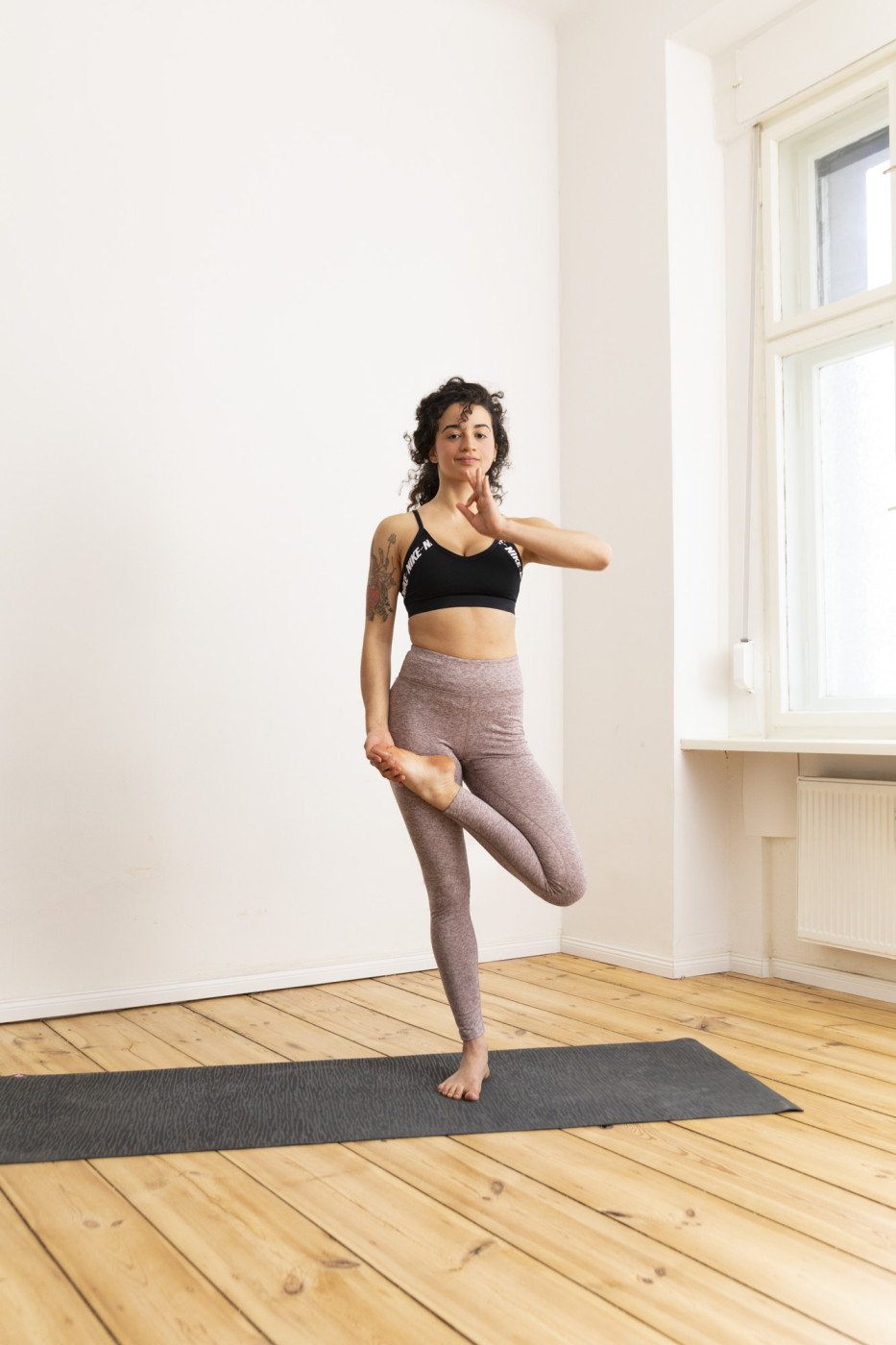 Elad Itzkin Yoga Photography - Júlia von Montfort - Berlin - ELAD0058.jpg