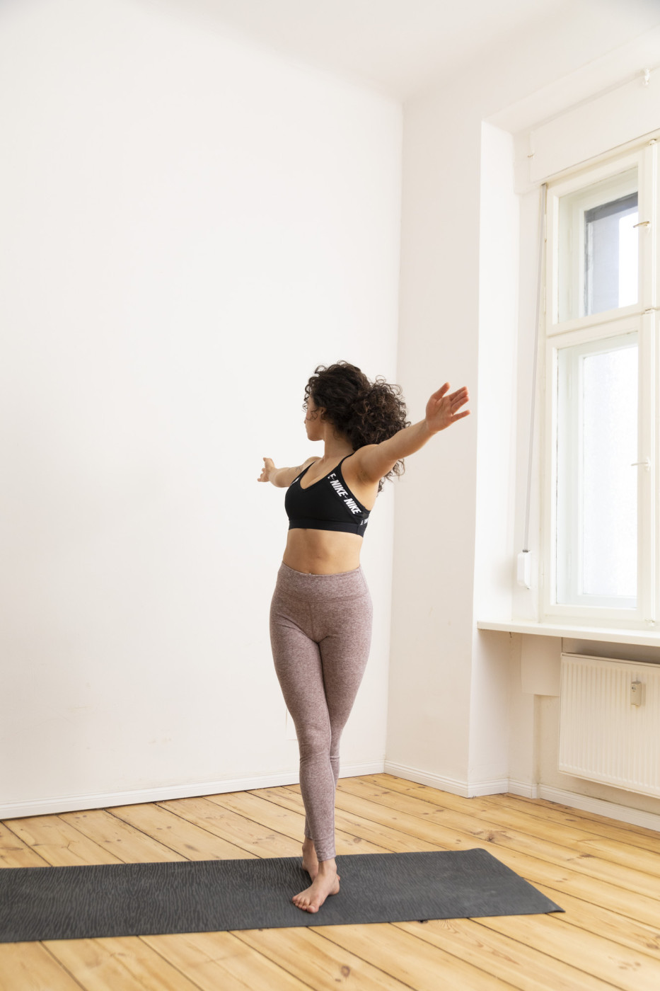 Elad Itzkin Yoga Photography - Júlia von Montfort - Berlin - ELAD0063.jpg