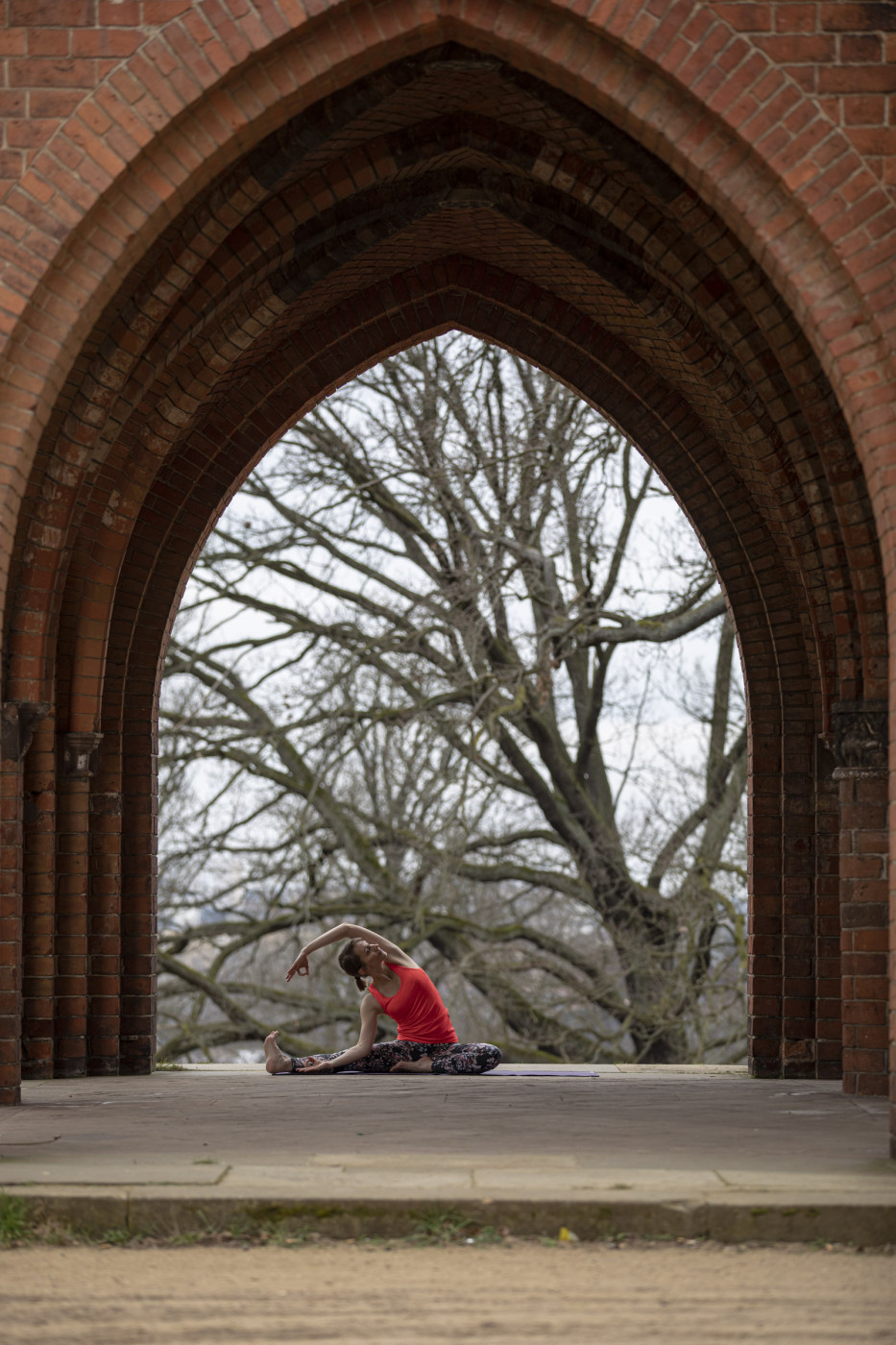 Elad-Itzkin-Yoga-Photography-Kristina-Hodakova-Berlin-Germany-ELAD9041.jpg